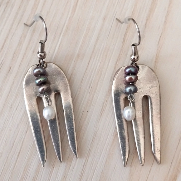Escargot Fork Earrings - Picture 1 of 2